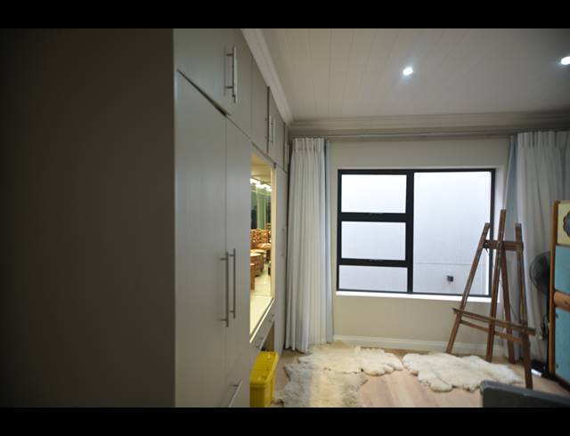3 BEDROOM HOUSE FOR SALE IN OUTENIQUASBOSCH